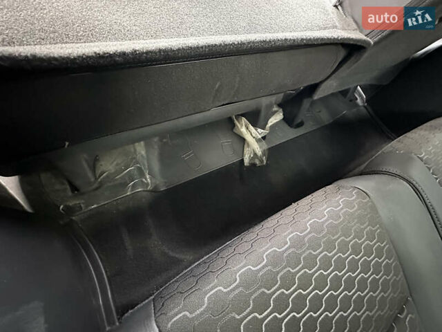 Черный Шевроле Каптива, объемом двигателя 2.38 л и пробегом 210 тыс. км за 11350 $, фото 175 на Automoto.ua