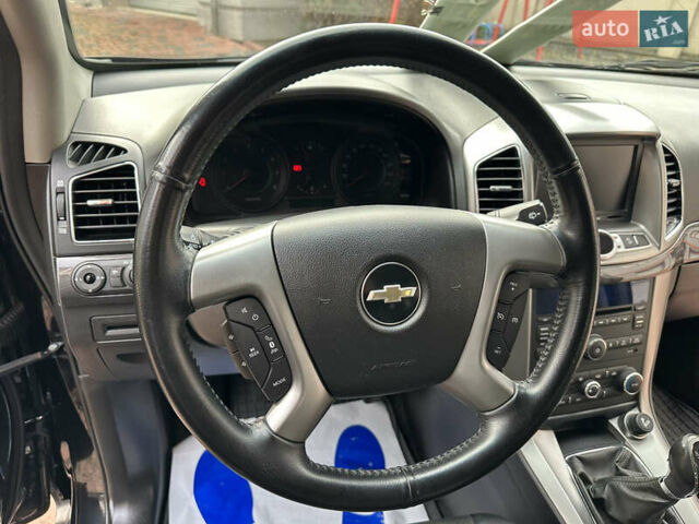 Черный Шевроле Каптива, объемом двигателя 2.38 л и пробегом 210 тыс. км за 11350 $, фото 123 на Automoto.ua