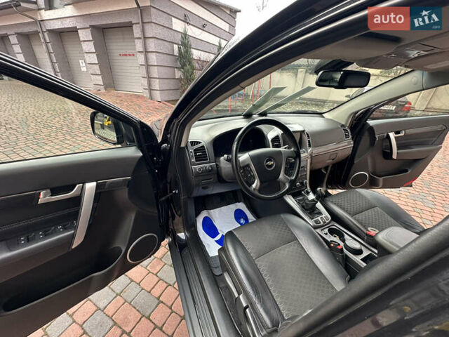 Черный Шевроле Каптива, объемом двигателя 2.38 л и пробегом 210 тыс. км за 11350 $, фото 139 на Automoto.ua