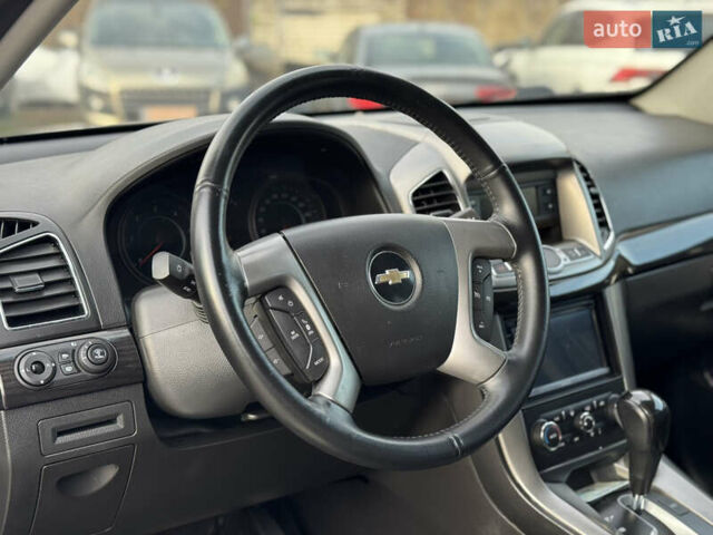 Черный Шевроле Каптива, объемом двигателя 2.23 л и пробегом 200 тыс. км за 11999 $, фото 12 на Automoto.ua