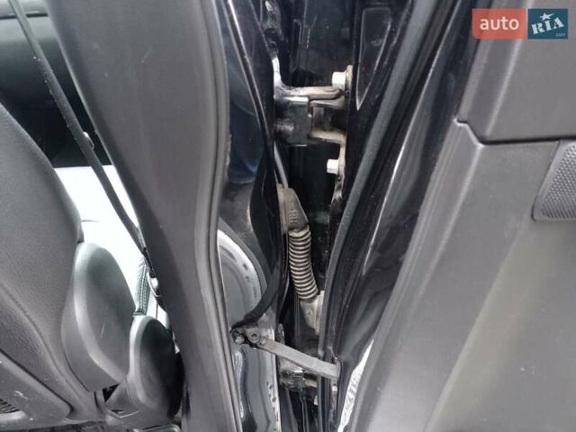 Черный Шевроле Каптива, объемом двигателя 2.23 л и пробегом 147 тыс. км за 12950 $, фото 32 на Automoto.ua