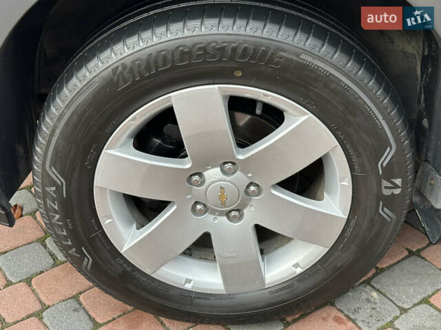 Черный Шевроле Каптива, объемом двигателя 2.38 л и пробегом 210 тыс. км за 11350 $, фото 82 на Automoto.ua