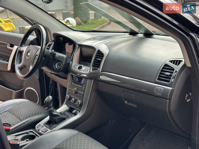 Черный Шевроле Каптива, объемом двигателя 2.38 л и пробегом 210 тыс. км за 11350 $, фото 157 на Automoto.ua