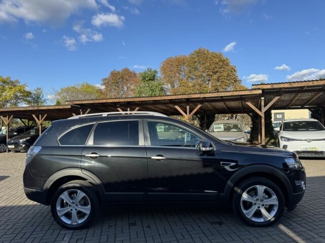 Черный Шевроле Каптива, объемом двигателя 0 л и пробегом 242 тыс. км за 12750 $, фото 3 на Automoto.ua