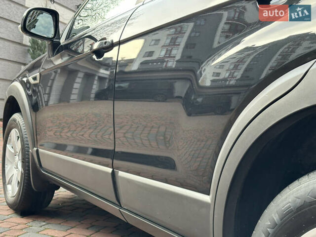 Черный Шевроле Каптива, объемом двигателя 2.38 л и пробегом 210 тыс. км за 11350 $, фото 47 на Automoto.ua