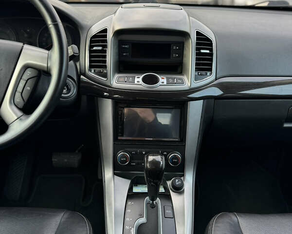 Черный Шевроле Каптива, объемом двигателя 2.23 л и пробегом 200 тыс. км за 11999 $, фото 28 на Automoto.ua