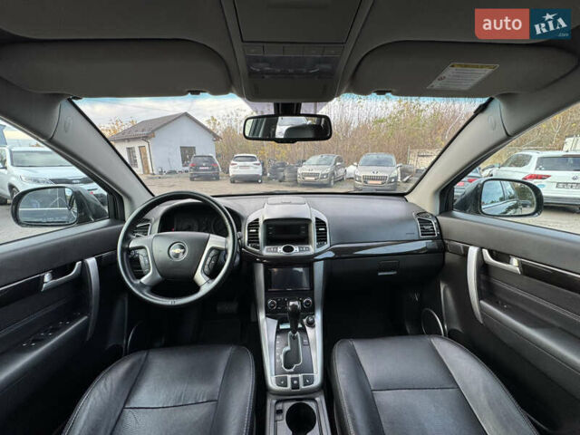 Черный Шевроле Каптива, объемом двигателя 2.23 л и пробегом 200 тыс. км за 11999 $, фото 26 на Automoto.ua