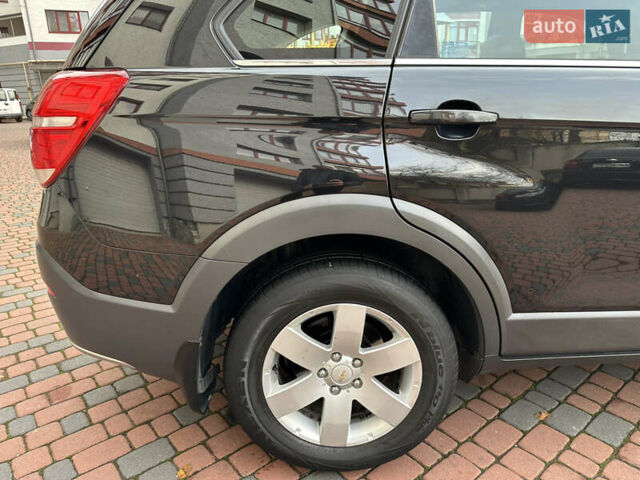 Черный Шевроле Каптива, объемом двигателя 2.38 л и пробегом 210 тыс. км за 11350 $, фото 62 на Automoto.ua