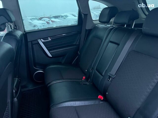 Черный Шевроле Каптива, объемом двигателя 2.2 л и пробегом 157 тыс. км за 12990 $, фото 28 на Automoto.ua