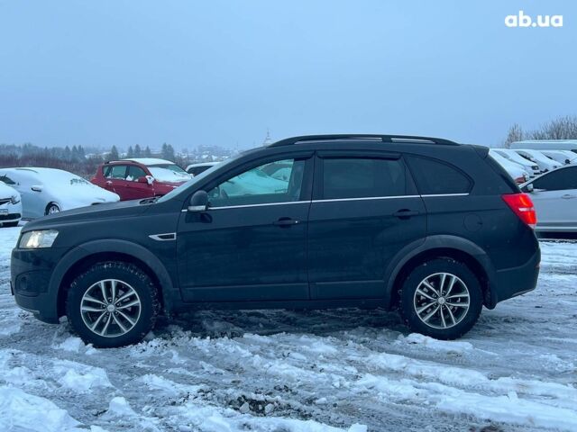Черный Шевроле Каптива, объемом двигателя 2.2 л и пробегом 157 тыс. км за 12990 $, фото 4 на Automoto.ua