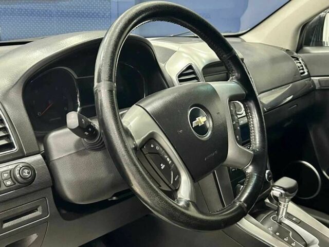 Черный Шевроле Каптива, объемом двигателя 2.2 л и пробегом 125 тыс. км за 11958 $, фото 2 на Automoto.ua