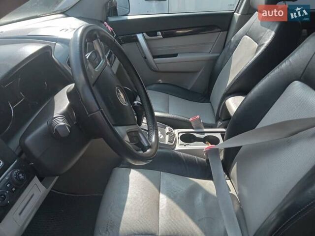 Черный Шевроле Каптива, объемом двигателя 2.2 л и пробегом 290 тыс. км за 8300 $, фото 4 на Automoto.ua