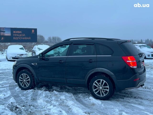 Черный Шевроле Каптива, объемом двигателя 2.2 л и пробегом 157 тыс. км за 12990 $, фото 5 на Automoto.ua