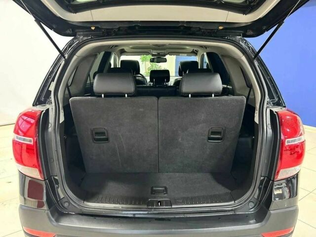 Черный Шевроле Каптива, объемом двигателя 2.2 л и пробегом 125 тыс. км за 11958 $, фото 8 на Automoto.ua