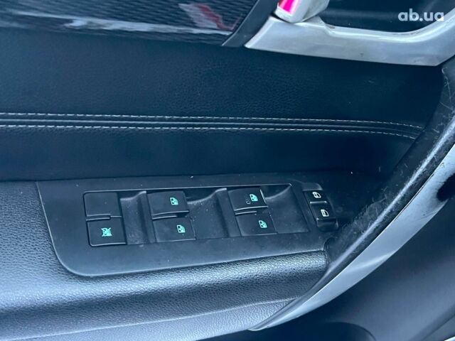 Черный Шевроле Каптива, объемом двигателя 2.2 л и пробегом 157 тыс. км за 12990 $, фото 16 на Automoto.ua