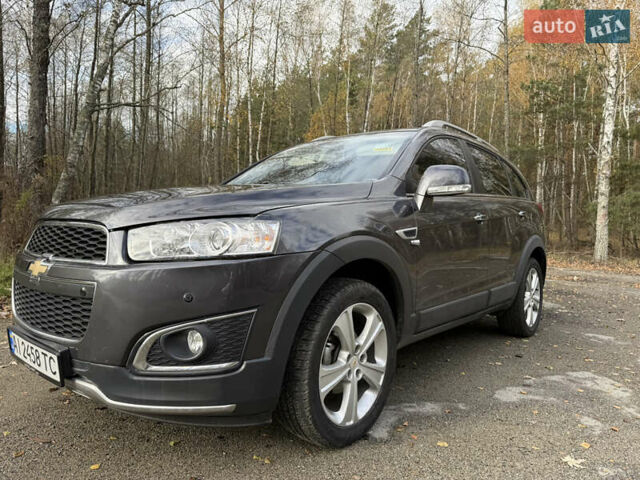 Черный Шевроле Каптива, объемом двигателя 2.2 л и пробегом 113 тыс. км за 12900 $, фото 3 на Automoto.ua