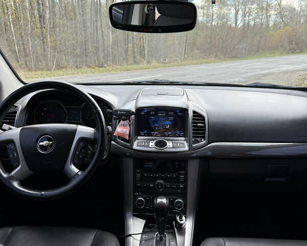 Черный Шевроле Каптива, объемом двигателя 2.2 л и пробегом 113 тыс. км за 12900 $, фото 11 на Automoto.ua