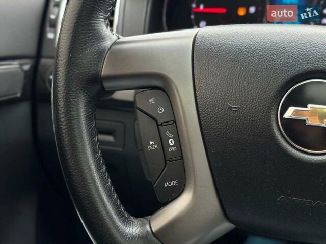 Чорний Шевроле Каптіва, об'ємом двигуна 2.2 л та пробігом 168 тис. км за 13240 $, фото 33 на Automoto.ua