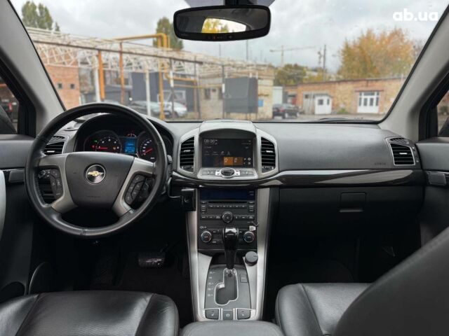 Чорний Шевроле Каптіва, об'ємом двигуна 2.2 л та пробігом 168 тис. км за 13240 $, фото 42 на Automoto.ua