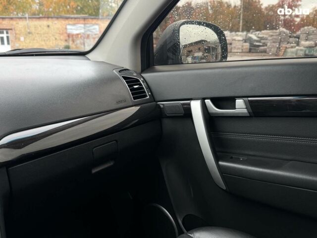 Чорний Шевроле Каптіва, об'ємом двигуна 2.2 л та пробігом 168 тис. км за 13240 $, фото 34 на Automoto.ua