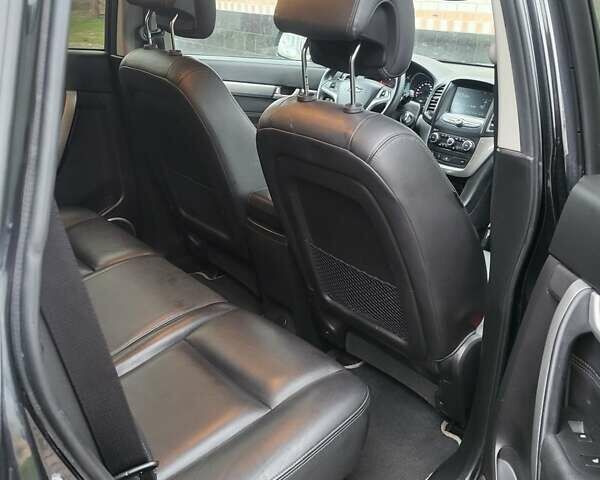 Черный Шевроле Каптива, объемом двигателя 2 л и пробегом 164 тыс. км за 13500 $, фото 11 на Automoto.ua