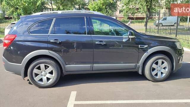 Черный Шевроле Каптива, объемом двигателя 2.23 л и пробегом 242 тыс. км за 15200 $, фото 4 на Automoto.ua