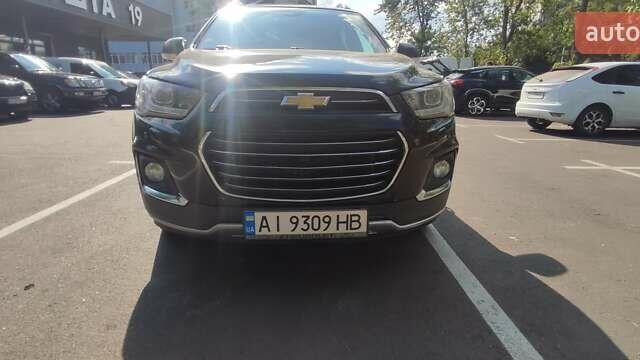 Черный Шевроле Каптива, объемом двигателя 2.23 л и пробегом 242 тыс. км за 15200 $, фото 1 на Automoto.ua
