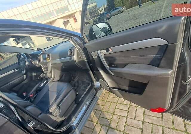 Черный Шевроле Каптива, объемом двигателя 2.23 л и пробегом 98 тыс. км за 16000 $, фото 21 на Automoto.ua