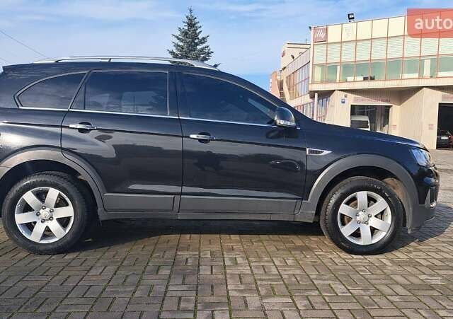 Черный Шевроле Каптива, объемом двигателя 2.23 л и пробегом 98 тыс. км за 16000 $, фото 2 на Automoto.ua