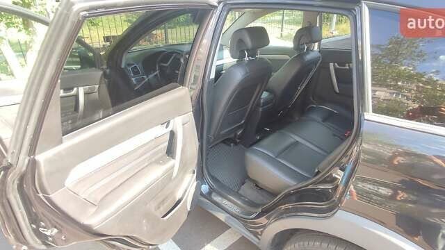 Черный Шевроле Каптива, объемом двигателя 2.23 л и пробегом 242 тыс. км за 15200 $, фото 17 на Automoto.ua