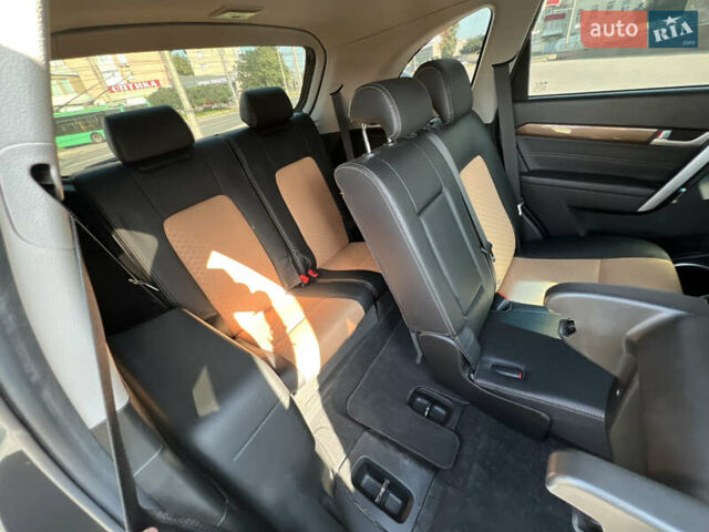 Черный Шевроле Каптива, объемом двигателя 2.38 л и пробегом 135 тыс. км за 12200 $, фото 10 на Automoto.ua