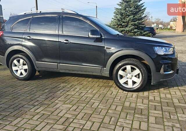 Черный Шевроле Каптива, объемом двигателя 2.23 л и пробегом 98 тыс. км за 16000 $, фото 3 на Automoto.ua