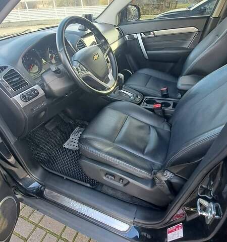 Черный Шевроле Каптива, объемом двигателя 2.23 л и пробегом 98 тыс. км за 16000 $, фото 15 на Automoto.ua