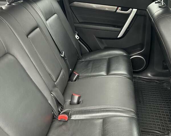 Чорний Шевроле Каптіва, об'ємом двигуна 2.38 л та пробігом 61 тис. км за 17500 $, фото 2 на Automoto.ua