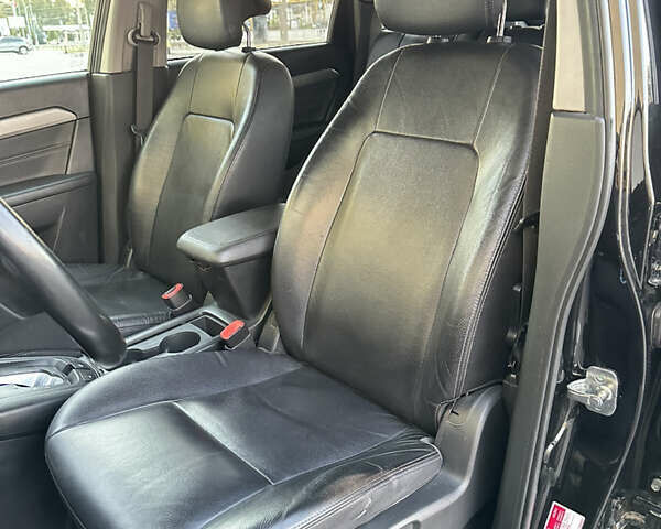 Черный Шевроле Каптива, объемом двигателя 2.23 л и пробегом 203 тыс. км за 17900 $, фото 12 на Automoto.ua