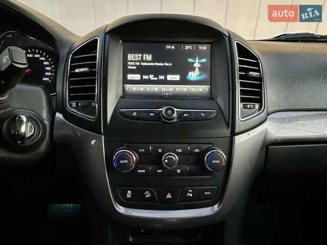 Черный Шевроле Каптива, объемом двигателя 2.23 л и пробегом 203 тыс. км за 17900 $, фото 17 на Automoto.ua