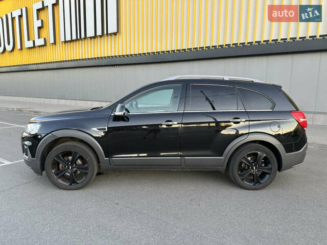 Черный Шевроле Каптива, объемом двигателя 2.23 л и пробегом 203 тыс. км за 17900 $, фото 1 на Automoto.ua