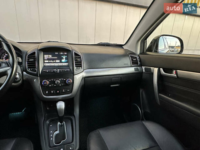 Черный Шевроле Каптива, объемом двигателя 2.23 л и пробегом 203 тыс. км за 17900 $, фото 19 на Automoto.ua