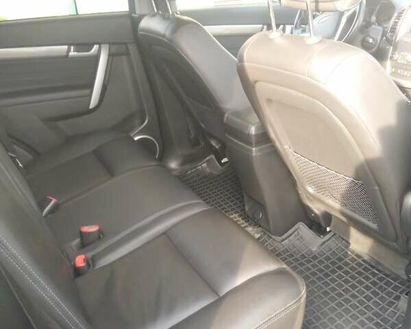 Черный Шевроле Каптива, объемом двигателя 2.23 л и пробегом 84 тыс. км за 17500 $, фото 12 на Automoto.ua