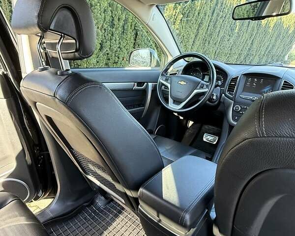 Черный Шевроле Каптива, объемом двигателя 2.23 л и пробегом 41 тыс. км за 18000 $, фото 4 на Automoto.ua