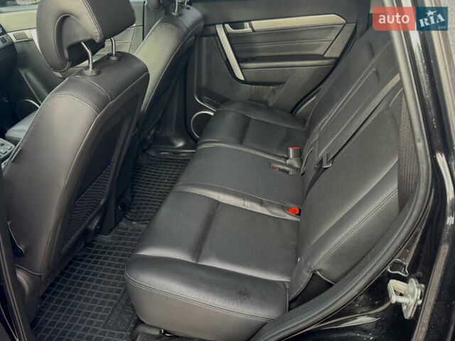 Черный Шевроле Каптива, объемом двигателя 2.23 л и пробегом 41 тыс. км за 18200 $, фото 8 на Automoto.ua