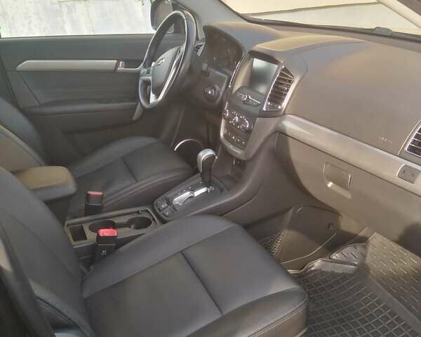 Черный Шевроле Каптива, объемом двигателя 2.23 л и пробегом 84 тыс. км за 17500 $, фото 13 на Automoto.ua