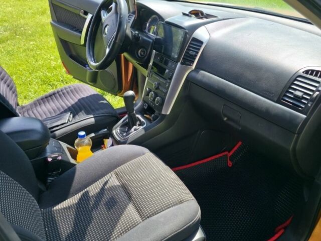 Коричневый Шевроле Каптива, объемом двигателя 2.4 л и пробегом 300 тыс. км за 7650 $, фото 6 на Automoto.ua