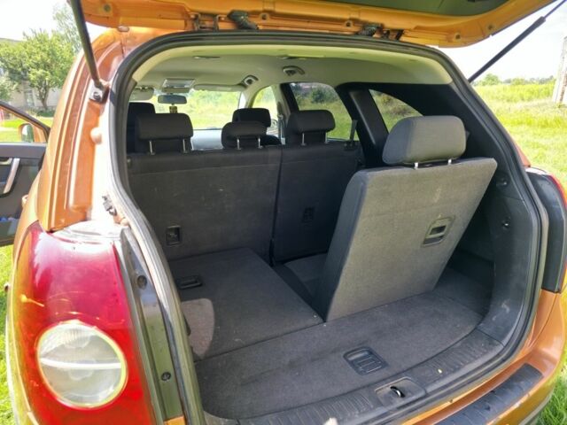 Коричневый Шевроле Каптива, объемом двигателя 2.4 л и пробегом 300 тыс. км за 7650 $, фото 5 на Automoto.ua