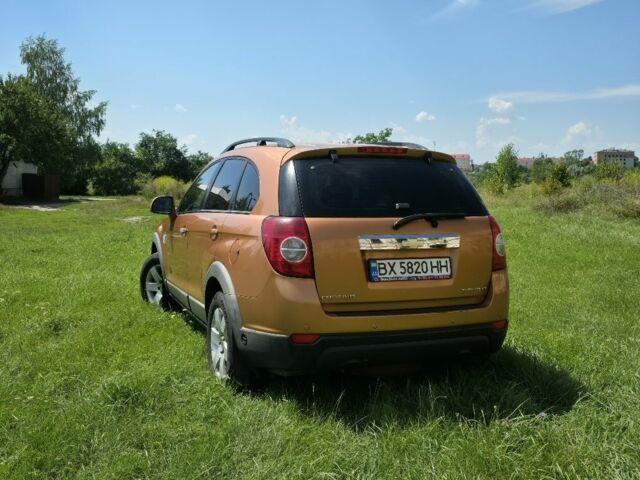 Коричневый Шевроле Каптива, объемом двигателя 2.4 л и пробегом 300 тыс. км за 7650 $, фото 2 на Automoto.ua