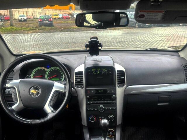 Коричневый Шевроле Каптива, объемом двигателя 2 л и пробегом 267 тыс. км за 4300 $, фото 8 на Automoto.ua