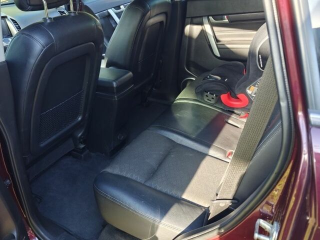 Коричневий Шевроле Каптіва, об'ємом двигуна 2.4 л та пробігом 81 тис. км за 12500 $, фото 5 на Automoto.ua