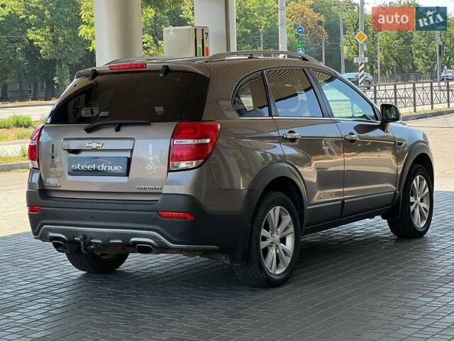 Коричневый Шевроле Каптива, объемом двигателя 2.2 л и пробегом 228 тыс. км за 11999 $, фото 3 на Automoto.ua