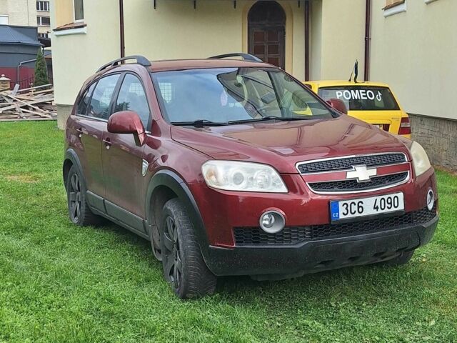 Красный Шевроле Каптива, объемом двигателя 2 л и пробегом 190 тыс. км за 3650 $, фото 3 на Automoto.ua