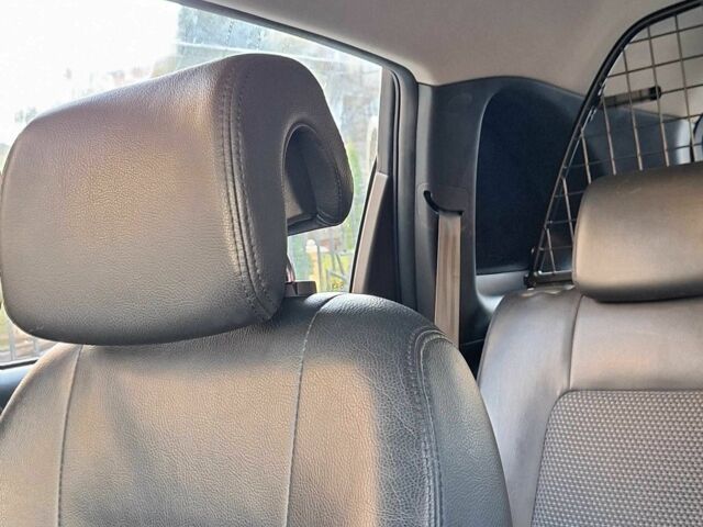 Красный Шевроле Каптива, объемом двигателя 2 л и пробегом 190 тыс. км за 3650 $, фото 13 на Automoto.ua